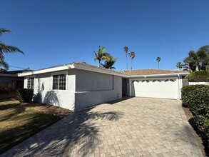 Building Photo - 3334 Eton Ave