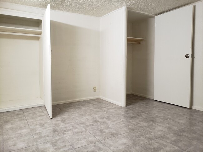 Bedroom with 2 closets - 13207 Ramona Ave