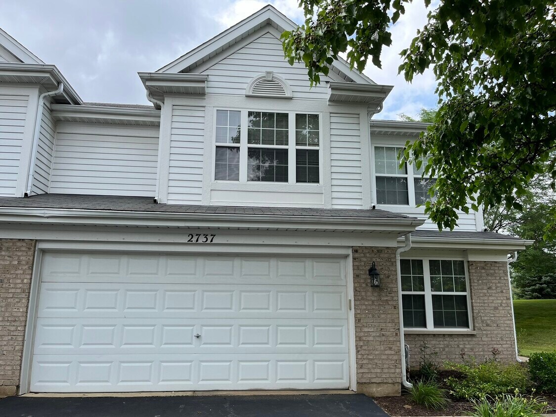 Primary Photo - 2737 Borkshire Ln