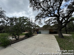 Building Photo - 102 Lariat Dr