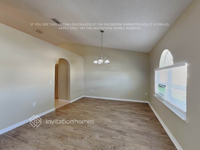 Foto del edificio - 1130 St Tropez Ct