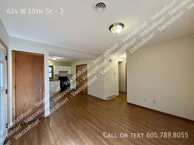 Foto del edificio - 624 W 15th St
