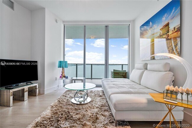 Foto del edificio - 2900 NE 7th Ave