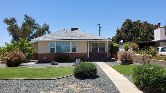 Building Photo - 6305 Almond Dr