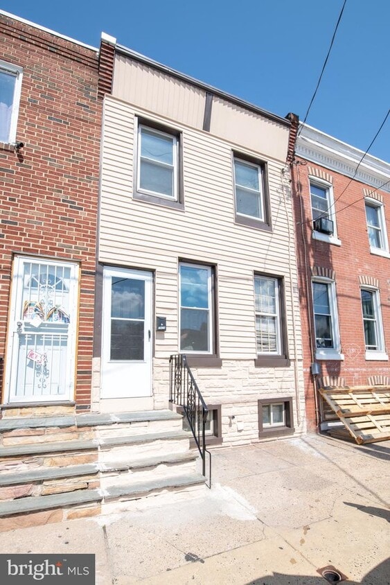 Primary Photo - 3610 Emerald St