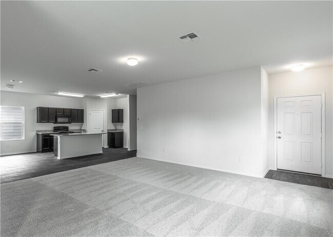 Foto del edificio - 15204 Kent Justin Dr