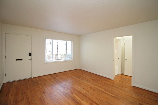 Foto del edificio - 1007-1019 SW Gaines St and 3521-3527 SW 10th Ave