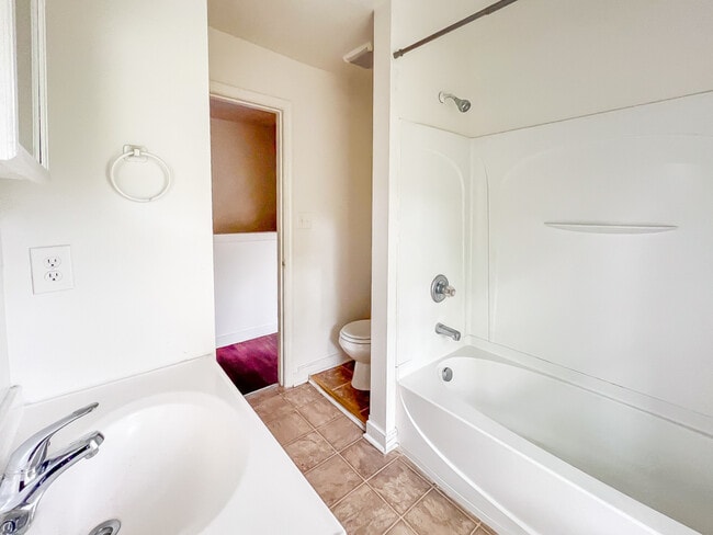 Building Photo - 922 Willcox St