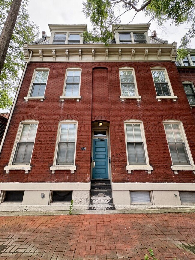 Building Photo - 2406 S 10th St