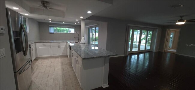 Foto del edificio - 3184 62nd Way N