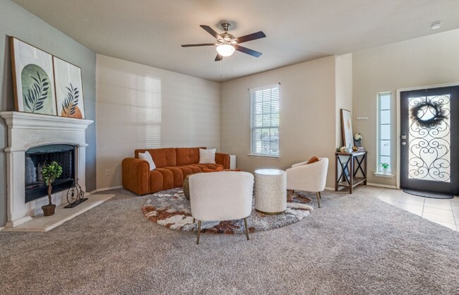 Foto del edificio - 322 Tribute Dr