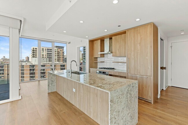 Foto del edificio - 210 W Hill St