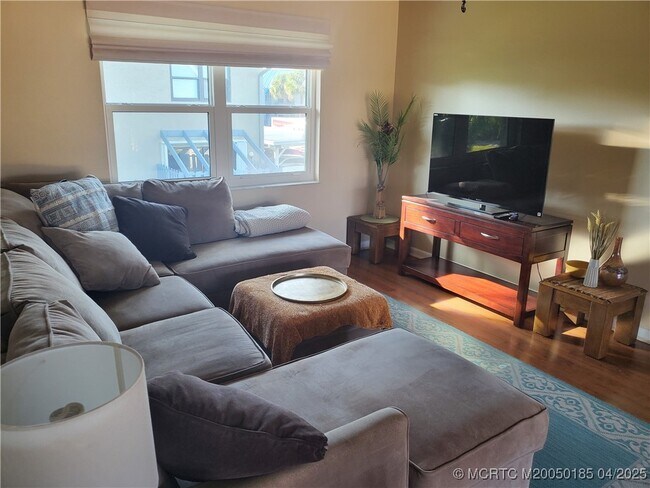 Foto del edificio - 1411 NE 14th Ct