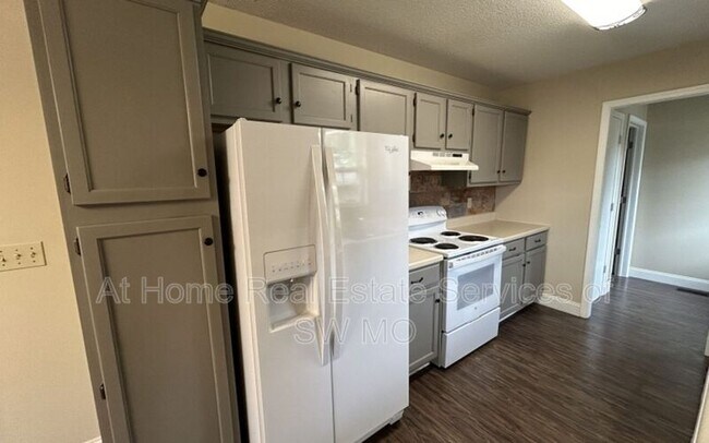 Foto del edificio - 3375 Leawood Ave