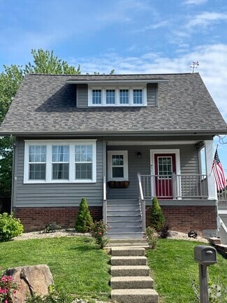Building Photo - 1003 E Samuel Ave