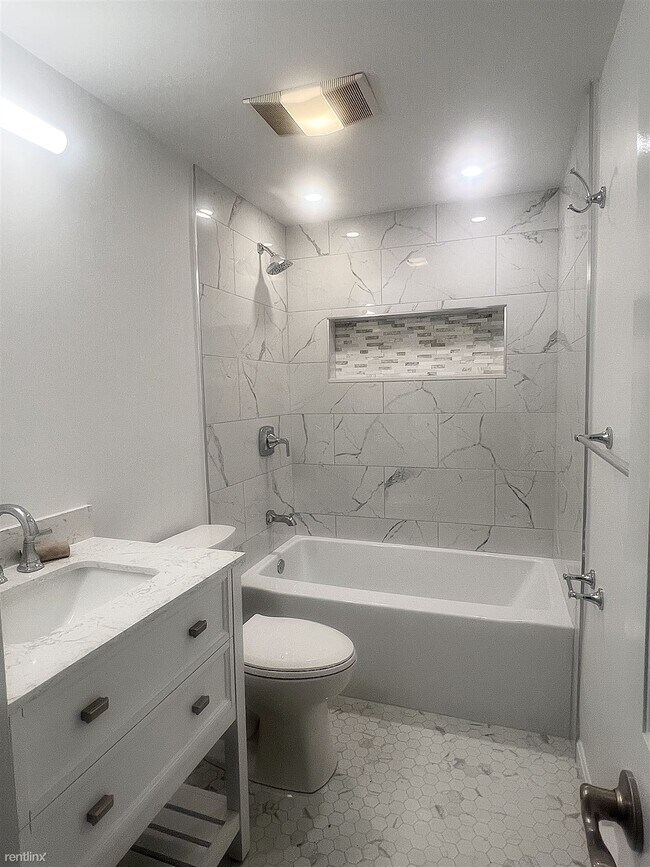 Foto del edificio - 2 br, 1.5 bath House - 48 Washington St Un...