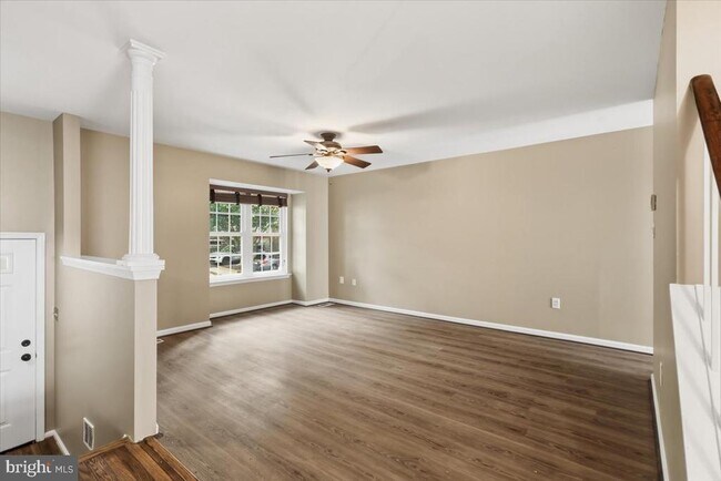 Foto del edificio - 6168 Forest Creek Ct