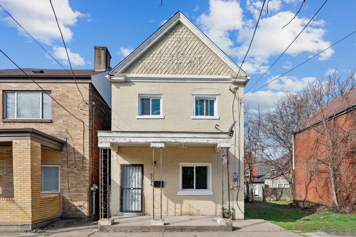 Newly renovated 2 bedroom house in Hazelwood! House Rental in