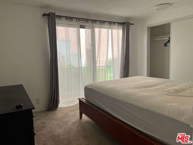 Foto del edificio - 931 New Depot St