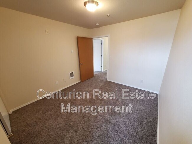 Building Photo - 4440 Seaton Ln NE