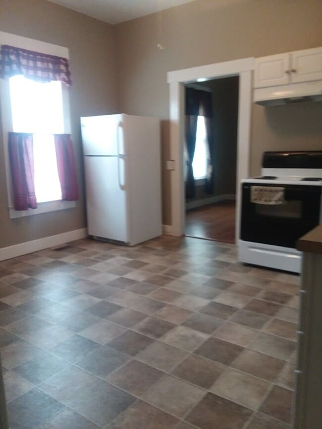 Building Photo - 2405 N 7th St