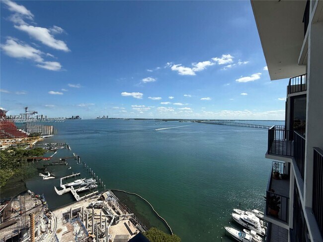Foto del edificio - 1865 Brickell Ave