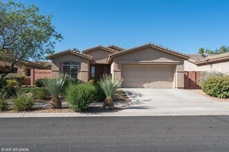 Building Photo - 3333 E Willow Springs Dr