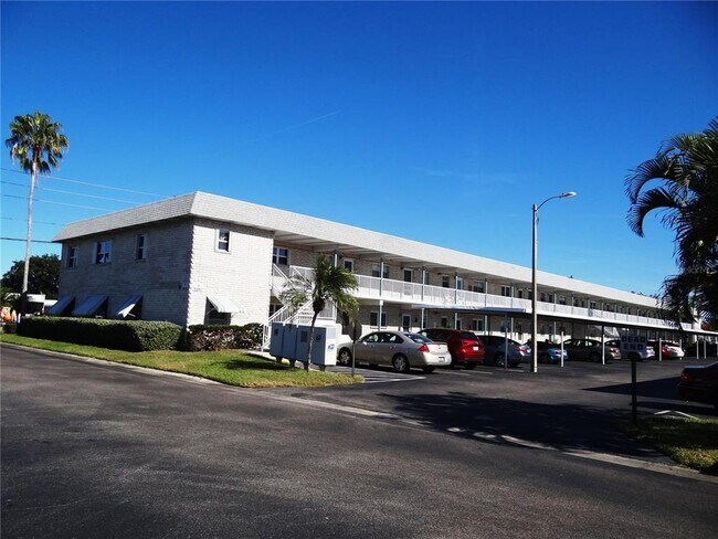 Foto del edificio - 5357 81st St N