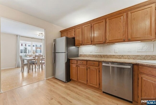 Building Photo - 774 Sassafras Ct