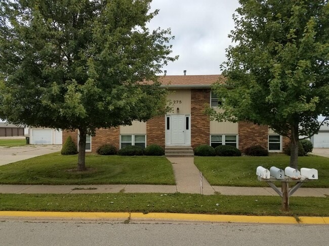 Building Photo - 775 Dilenbeck Dr