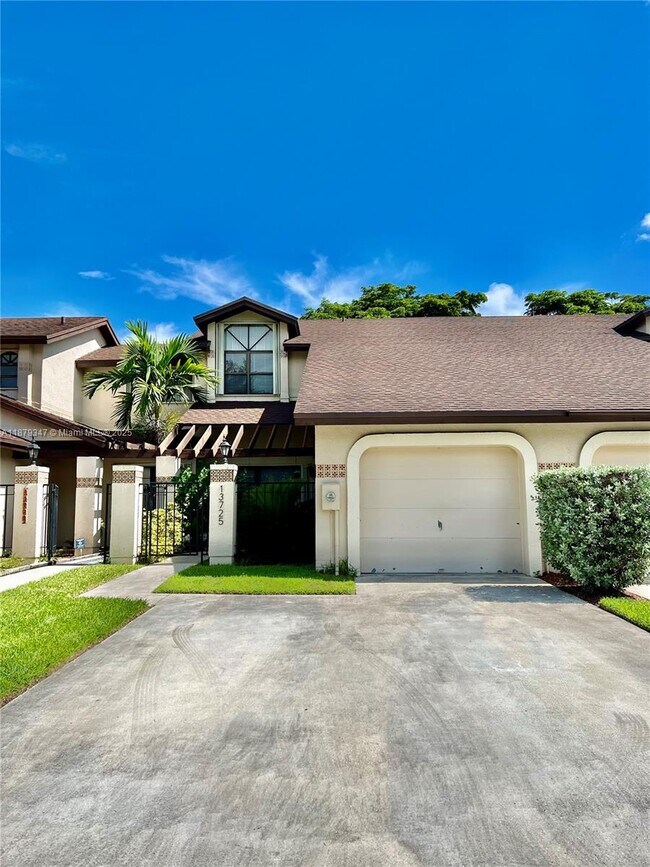 Building Photo - 13725 SW 100th Terrace