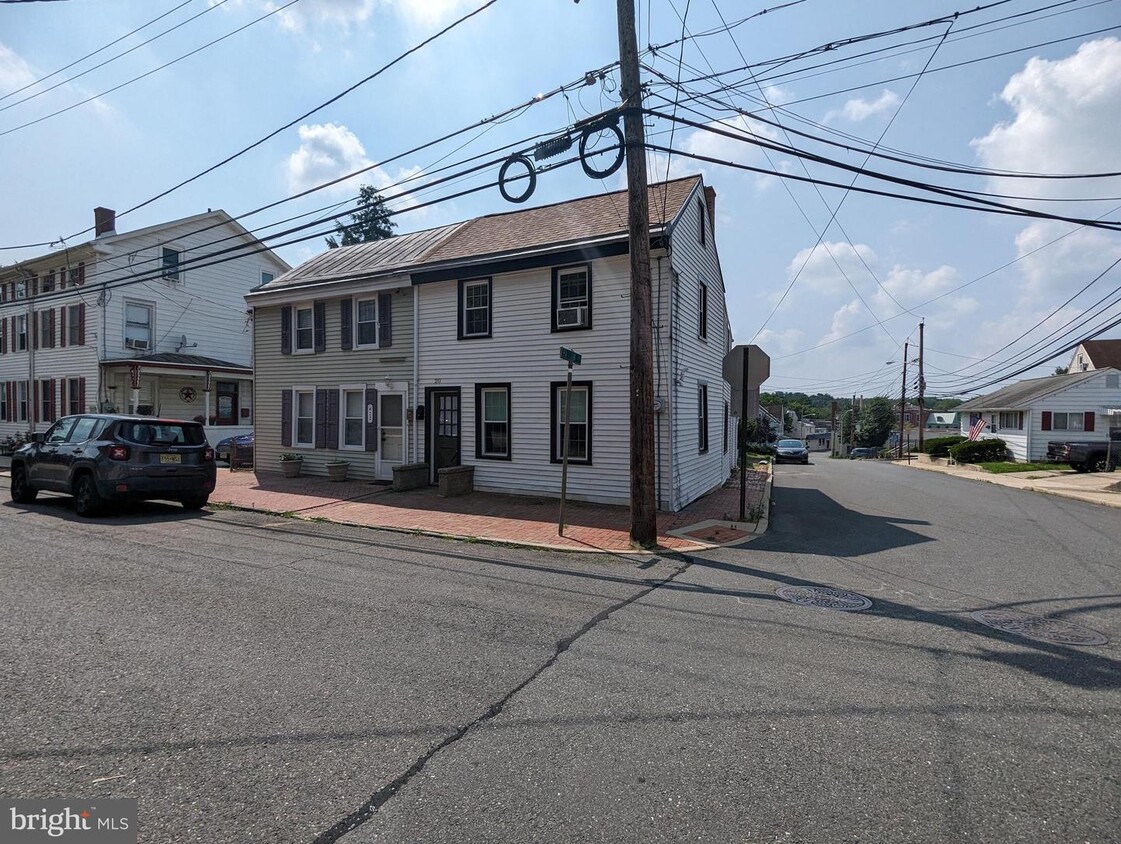 20 Brainerd St, Mount Holly, NJ 08060 House Rental in Mount Holly, NJ