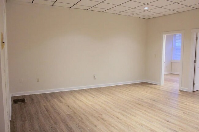 Building Photo - 59 Pleasant St