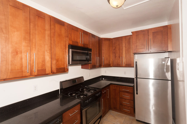 Foto del edificio - 1301 Leavenworth St