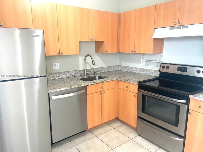 Foto del edificio - 4668 NW 9th Dr
