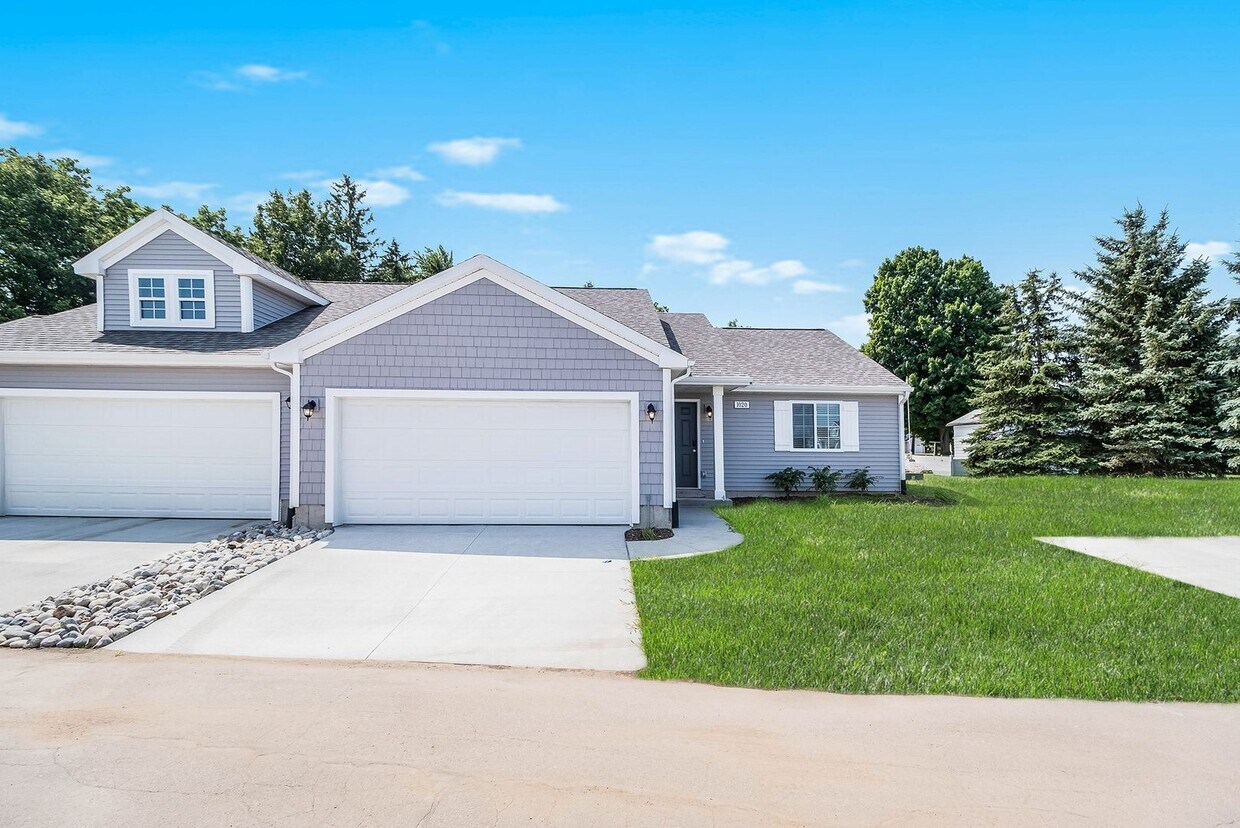 1020 W Villas Dr, Vicksburg, MI 49097 Condo for Rent in Vicksburg, MI