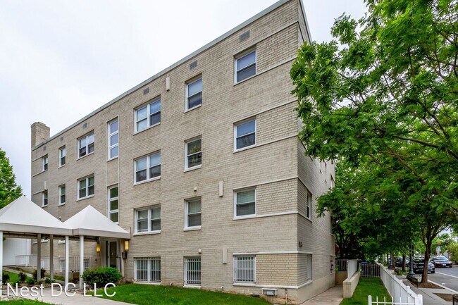 Foto del edificio - 2608 Sherman Ave NW