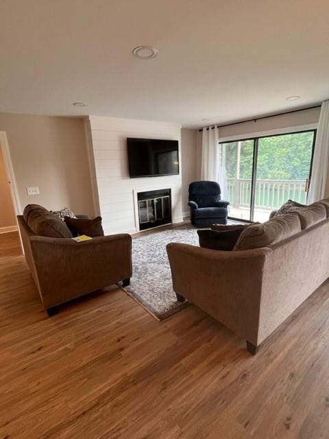 Foto del edificio - 706 Loran Pointe Cir