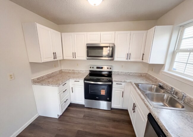 Foto del edificio - 6654 Hazelhatch Dr