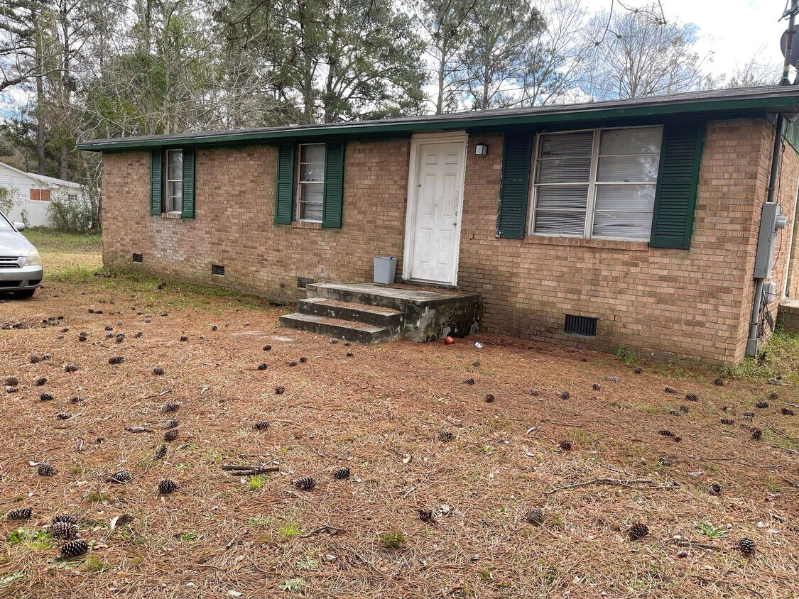 Foto principal - 326 Mooneyham Rd