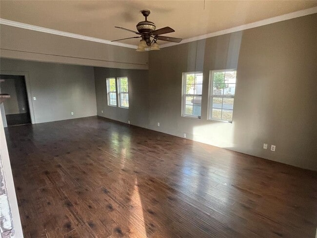 Foto del edificio - 220 N 8th St