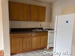 Foto del edificio - 100 Division Ave