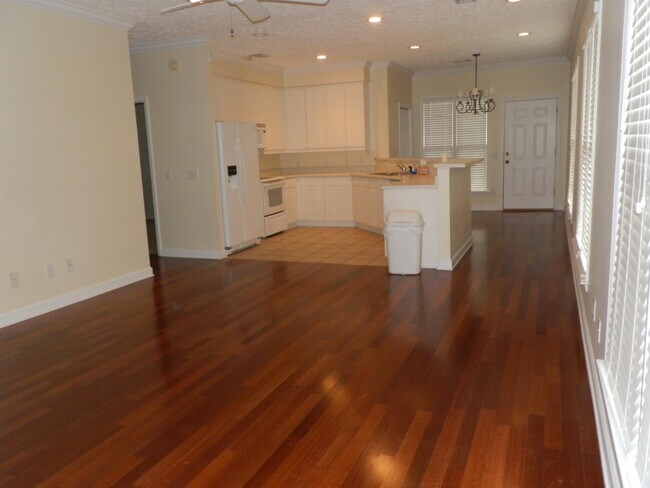 Building Photo - 1622 Over Cup Cir