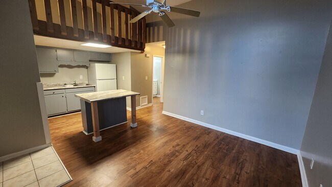 Living Room - 1425 Ascent Trl NW
