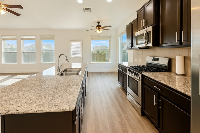 Foto del edificio - 8907 Palomino Pony