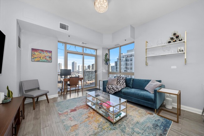 Foto del edificio - 230 W Division St