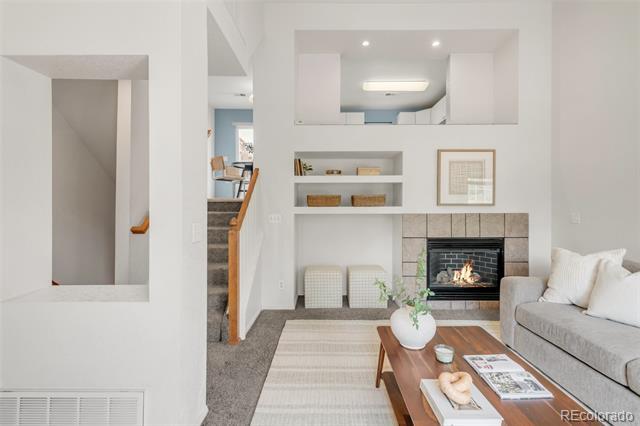 Foto principal - 9369 Longs Peak Dr