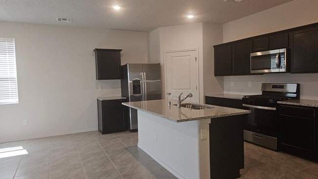 Building Photo - 1449 Vista Grande Lp