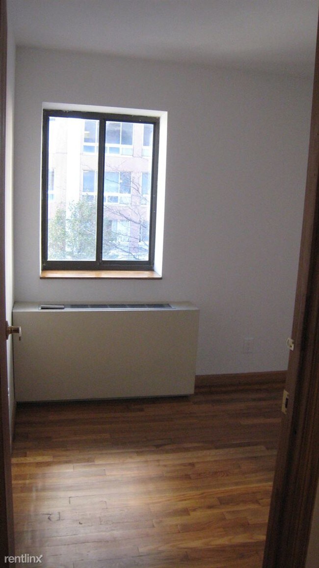 Building Photo - Studio, 1 bath  - 342 9th Ave