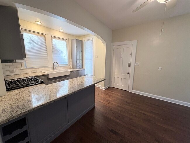 Foto del edificio - 82 School St